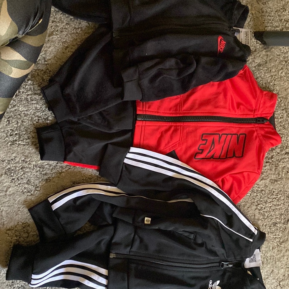 2 nike 1 adidas sweatsuit Nike outfits has tags adidas don’t